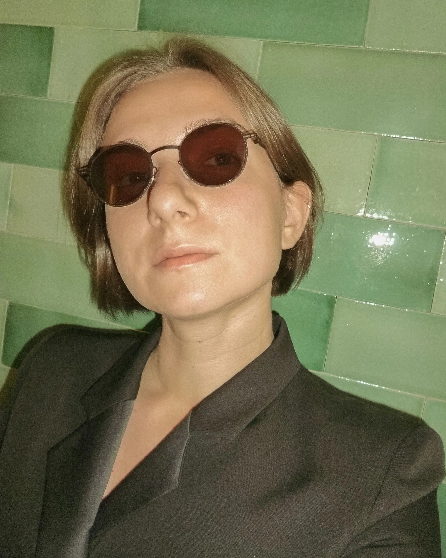 NIS BLACK/PP-HCGYLD 002