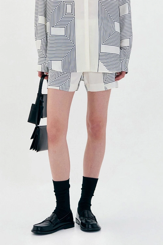 PRINT BANDING SHORTS