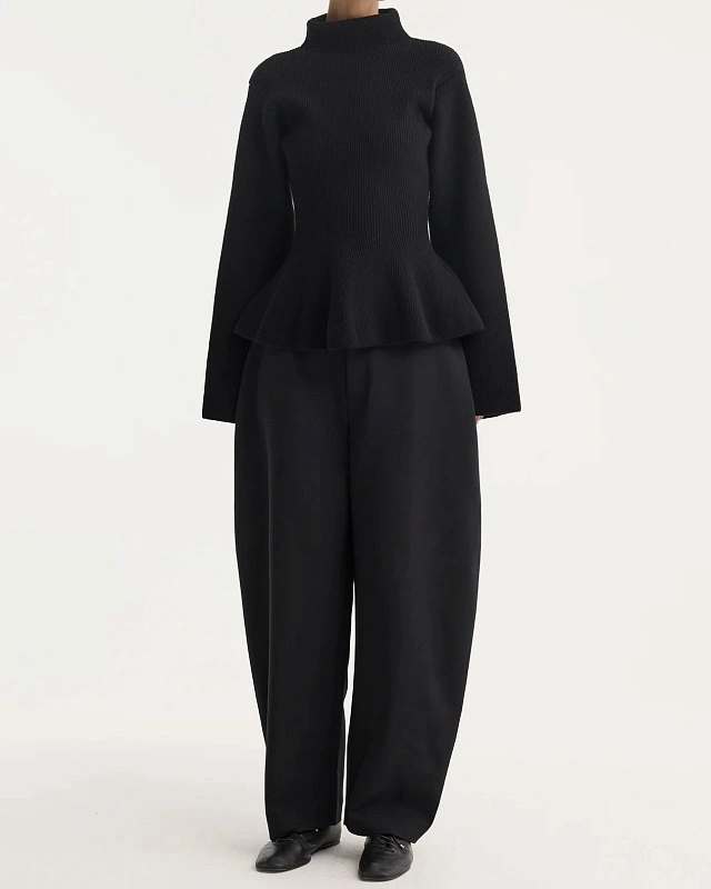 Sculptural knitted top