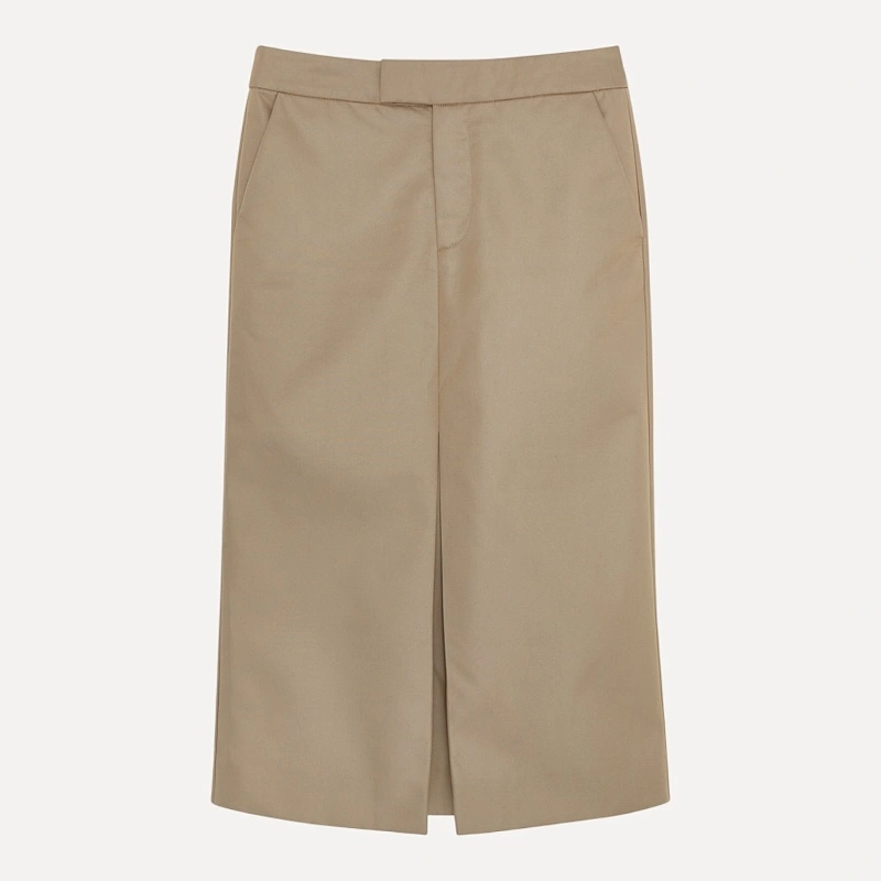 Front-slit straight skirt